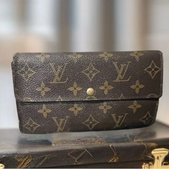 Louis Vuitton Handbags - Authentic Vintage Louis Vuitton long wallet monogram project wallet